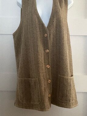 Button-Front Knit Vest Skirt Set in Olive-Tan